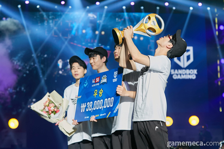 ▲ 팀전 우승을 차지한 샌드박스 게이밍 (사진제공: 넥슨)