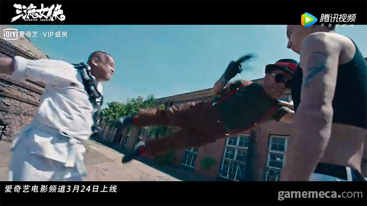 ▲ KOF 캐릭터를 무단으로 사용한 중국영화 '삼류여협' (사진출처: 삼류여협 예고편 영상 갈무리)