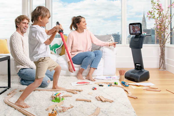 로보테미가 개발한 태블릿 화면과 이동식 바퀴가 달린 개인용 로봇 `테미`. [사진 제공 = 휴림로봇]