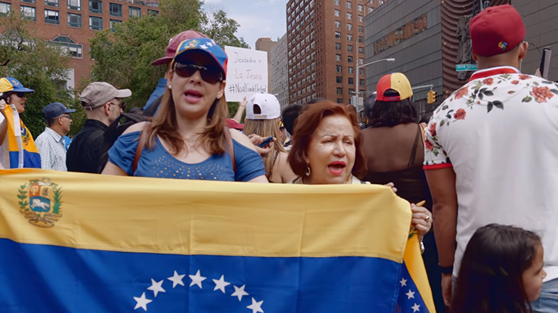 베네수엘라 농업부 장관을 지냈던 Fanny Bello씨는 니콜라스 마두로 정권의 폭정을 피해 미국 으로 왔다 ./출처=넷플릭스 (Out of Many, One)