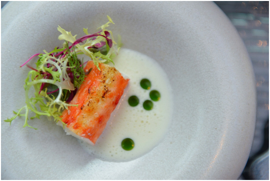 페 추몽콘 셰프의 킹크랩 요리