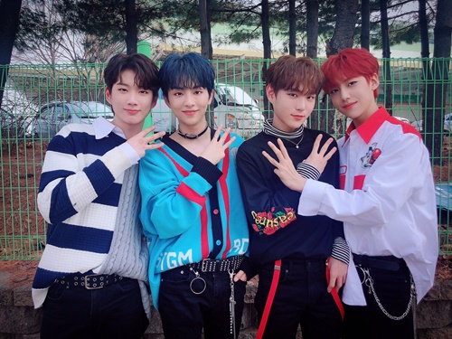 브랜뉴뮤직 연습생 김시훈·윤정환·홍성준·이은상이 인사를 전했다. 사진=브랜뉴뮤직 공식 트위터