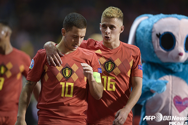 에당 아자르(왼쪽)와 토르강 아자르(오른쪽)는 최근 이적료 합계 기준 현역 축구선수 형제 1위다. 이번 여름 둘의 이적료를 더하면 1억2550만 유로다. 사진=AFPBBNews=News1