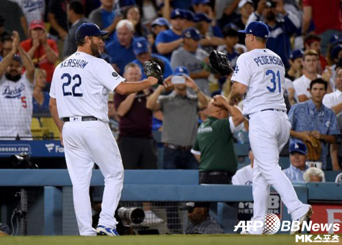 작 피더슨은 7회초 실점을 막는 캐치를 했다. 사진(美 로스앤젤레스)=ⓒAFPBBNews = News1
