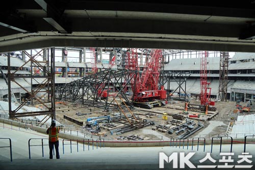 공사중인 텍사스 새 홈구장 글로브라이프필드 전경. 4월 1일(한국시간) 개막전이 열린다. 사진= MK스포츠 DB