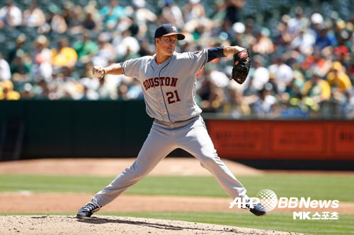 그레인키가 오클랜드 원정 선발등판으로 MLB 통산 200승 고지에 올랐다. 현역투수로는 3번째다. 사진(미국 오클랜드)=ⓒAFPBBNews=News1