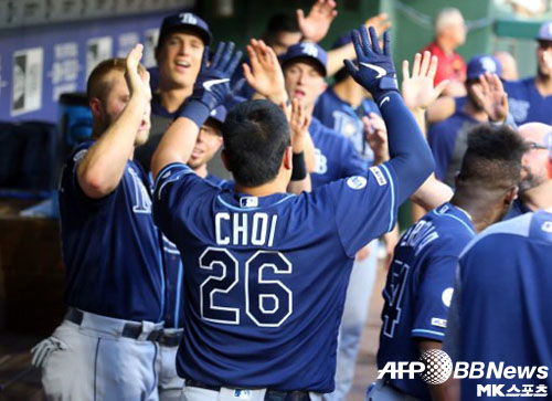 탬파베이 감독은 최지만의 존재감을 높이 평가했다. 사진(美 알링턴)=ⓒAFPBBNews = News1