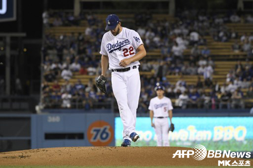 커쇼는 홈런 3개를 허용했다. 사진(美 로스앤젤레스)=ⓒAFPBBNews = News1