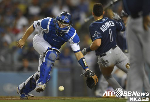 류현진은 최근 함께해서 성적이 좋지 않았던 윌 스미스와 호흡을 맞춘다. 포스트시즌에 대비하기 위함이다. 사진=ⓒAFPBBNews = News1