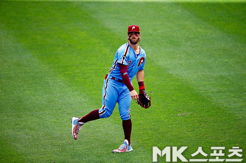 필라델피아는 하퍼를 영입하는 등 공격적인 투자를 했지만, 포스트시즌에 나가지 못했다. 사진= MK스포츠 DB