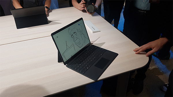 서피스프로X의 모습. [뉴욕 = 신현규특파원]