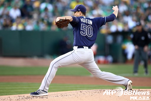 탬파베이 선발 모튼이 역투하고 있다. 사진(美 오클랜드)=ⓒAFPBBNews = News1