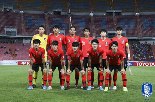 대한민국은 26일 태국에서 열린 2020년 도쿄올림픽 축구 예선 결승에서 정태욱의 결승골에 힘입어 사우디아라비아를 1-0으로 꺾었다. AFC U-23 챔피언십 첫 우승을 차지한 U-23 대표팀은 28일 오전 귀국한다. 사진=대한축구협회 제공