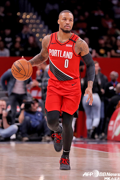 릴라드는 직전 3경기 평균 52.7점에 이은 NBA 첫 트리플더블로 감탄을 자아냈다. 사진=AFPBBNews=News1