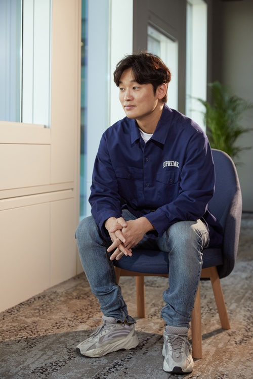 윤성현 감독이 MK스포츠와 인터뷰를 진행했다. 사진=넷플릭스