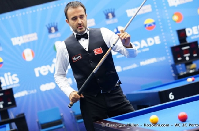 무랏 튜즐(사진)이 지난 2001년 튜즐이 발간한 ‘튜즐 시스템’은 국내외 선수와 동호인들 사이에서도 널리  알려져 있다.(사진제공=코줌)