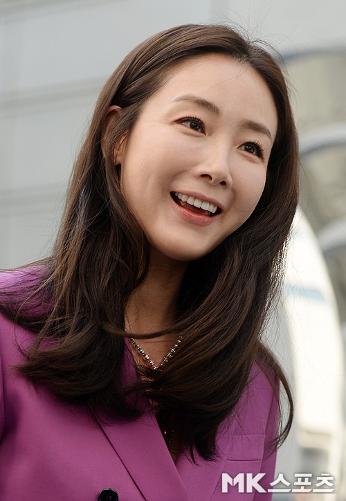 배우 최지우에 대한 관심이 뜨겁다.사진=MK스포츠 DB