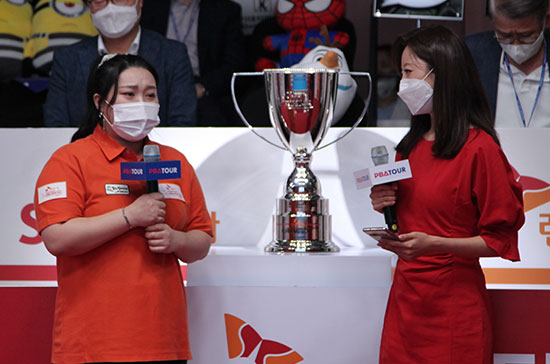 우승 직후부터 인터뷰 내내 눈물을 쏟은 김예은은 인터뷰를 통해 가족들과 대회 관계자들에게 고마움을 전했다.