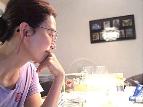 김희애가 사진을 통해 근황을 알렸다.사진=김희애 SNS