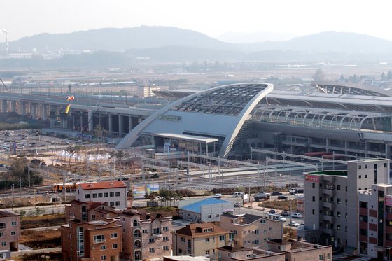 충북 청원군 오송역 일대. KTX오송역과 보건의료행정타운, 첨단의료복합단지 등이 들어서 충북 100년 미래를 주도하게 된다. [ 충북도 제공 ]