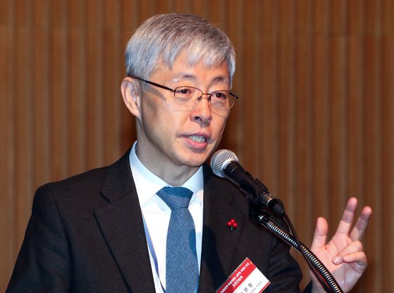 김현철 전 청와대 경제보좌관이 지난달 28일 대한상공회의소에서 열린 CEO 조찬 간담회에서 강연하는 모습. [연합뉴스]