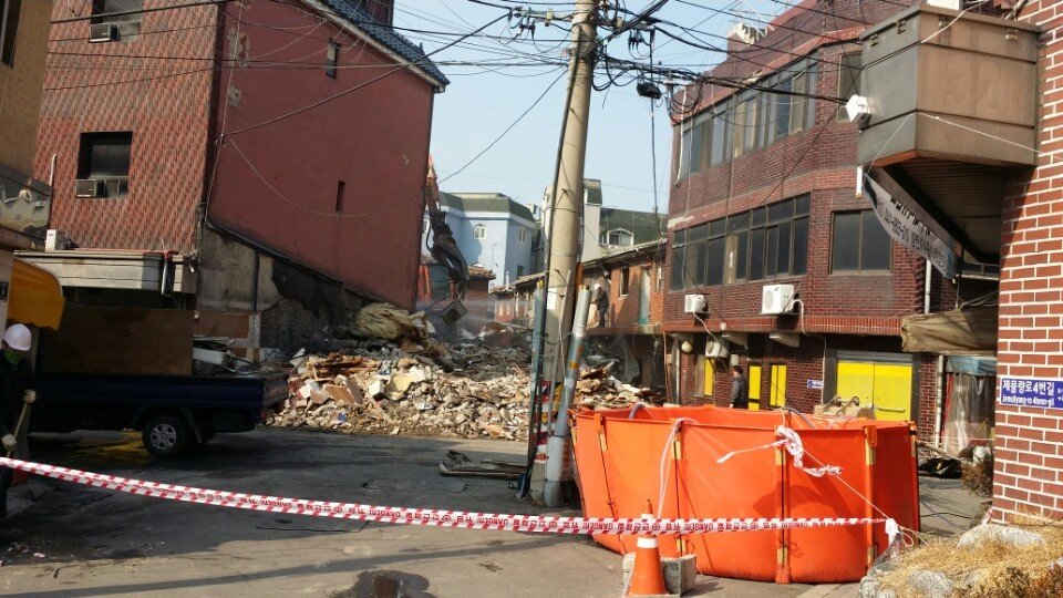 지난 2월 16일 옐로하우스 성매매 업소 철거가 시작됐다. [사진 옐로하우스 이주대책위원회 제공]