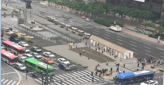 광화문광장에 있는 세월호 천막이 철거된 자리에 들어설 기억공간 투시도.［사진 서울시］