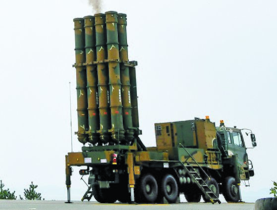 천궁 미사일 정비 중 오발 ... 공중 폭발