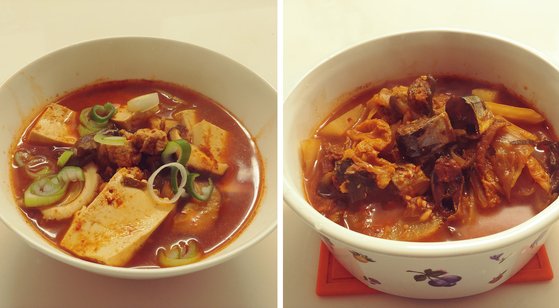 집에서 다양한 종류의 김치찌개를 끓여먹고 있다. 돼지고기 등심으로 김치찌개를 끓이다가 토마토케첩 반 스푼을 추가했고 참기름 2방울로 마무리했다(왼쪽). 꽁치 김치찌개는 생강, 청주, 맛술 등을 넣어 비린내를 잡으면 맛이 환상적이다(오른쪽).