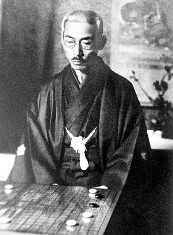 6개월 동안 혼신의 힘을 쏟아 은퇴기를 벌인 혼인보 슈사이 명인. [중앙포토]