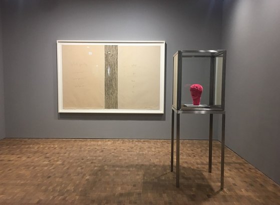 홍콩 하우저앤워스 갤러리에서 열리고 있는 루이스 부르주아 개인전. [이은주 기자]