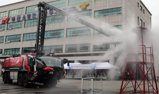 소방차 로젠바우어 판터. 편광현 기자