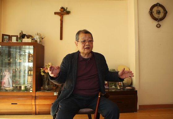 누구보다 날렵한 형사였던 고병천 전 반장은 허리디스크에 다리 부상까지 겹쳐 거동이 자유롭지 않았다. 그는 ’지금도 지존파 사건의 희생자들을 위해 기도한다“고 말했다. 오종택 기자