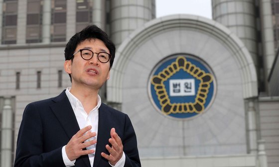 전직 부장판사를 지낸 도진기 변호사가 최근 신간 '판결의 재구성'을 출간했다. 김상선 기자