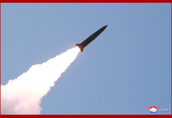 9일 북한이 평북 구성에서 쏜 단거리탄도미사일. [사진 조선중앙통신]