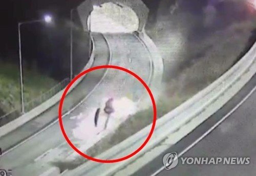 술 취해 고속도로 질주. [사진 강원지방경찰청 제공]