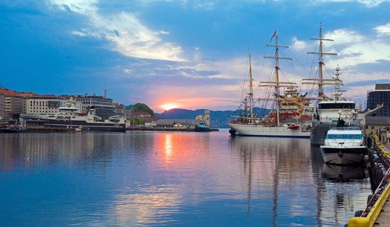 항구도시 베르겐. 이곳에서 송네피오르와 게이랑에르피오르로 떠나는 유람선이 매일 출항한다. 백종현 기자