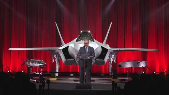 지난해 6월 미국 텍사스주 포트워스의 록히드마틴 공장에서 열린 터키 F-35A 인도식. 이날 터키는 F-35A 2대를 인도받았으나 러시아 S-400 수입 문제 때문에 아직까지 터키 국내로 들여오지 못하고 있는 상태다. [트위터 ALICINAR]