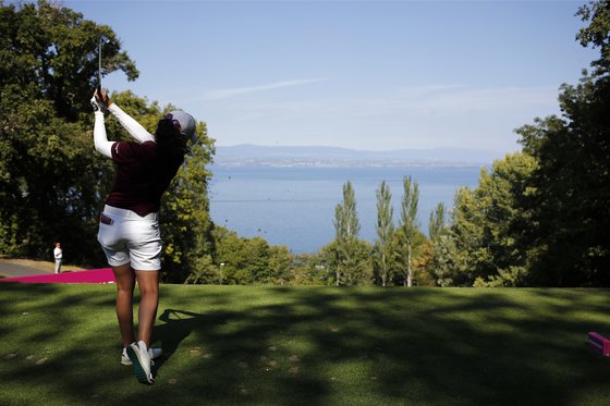 에비앙 챔피언십이 열리는 코스 2번 홀. 올 시즌 에비앙 챔피언십이 9월에서 7월로 일정을 옮기면서 에비앙 챔피언십과 브리티시여자오픈이 연달아 열리는 '2주 연속 메이저 대회'가 짜여졌다. [AP=연합뉴스]