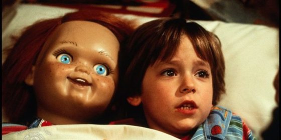 31년 전 오리지널 '사탄의 인형' 1편에서 인형 처키와 소년 앤디. 이번 처키와는 생김새가 많이 다르다.[사진 IMDB]