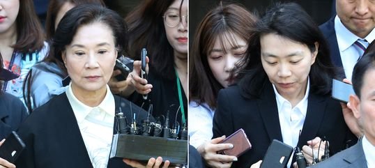 필리핀 가사도우미를 불법 고용한 혐의를 받는 故 조양호 한진그룹 회장의 부인 이명희 전 일우재단 이사장(왼쪽)과 딸 조현아 전 대한항공 부사장.[뉴스1]