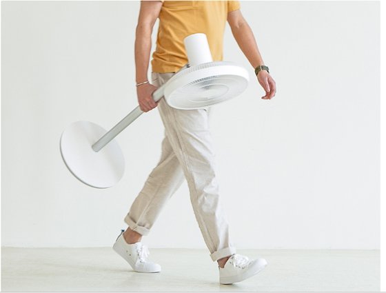 샤오미 무선 선풍기 2S. 발뮤다와 광고 사진마저 비슷하다 [출처 샤오미]