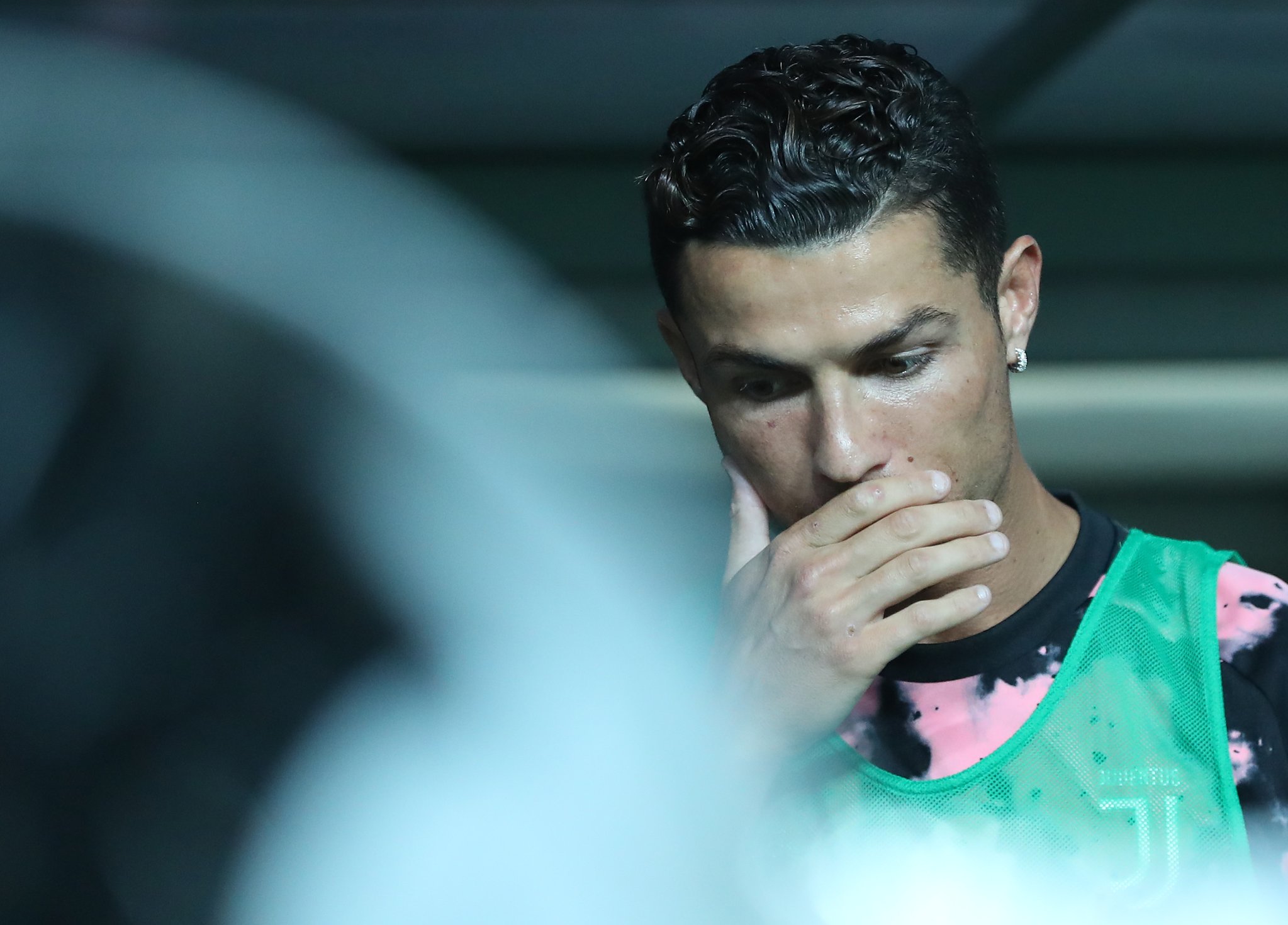 26일 오후 서울 마포구 성산동 서울월드컵경기장에서 열린 하나원큐 팀 K리그와 유벤투스 FC의 친선경기. 유벤투스의 호날두가 경기장에 들어서고 있다. [연합뉴스]