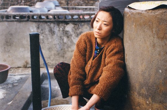 박철수 감독의 영화 '학생부군신위'(1996)에 출연한 방은진. [사진 박철수필름]