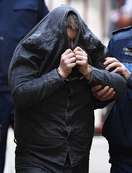 2일 최종 선고를 앞두고 호주 빅토리아주 대법원으로 향하는 딕슨 살인사건의 범인 제임스 토드. [EPA=연합뉴스]