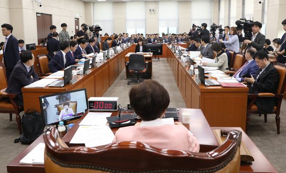 8일 오전 서울 여의도 국회에서 열린 행정안전위원회의 중앙선거관리위원회, 인사혁신처에 대한 국정감사 [뉴스1]
