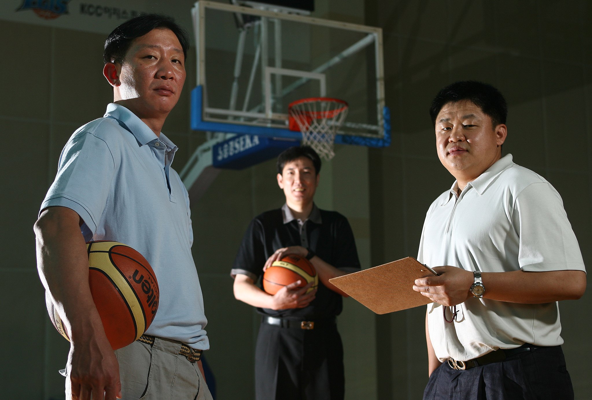 선수 시절 허동택 트리오라 불린 허재와 김유택, 강동희. [중앙포토]