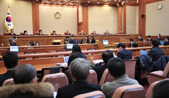 지난해 12월 서울 종로구 헌법재판소에서 자사고 등이 청구한 초·중등교육법 시행령 80조 1항 등에 대한 헌법소원심판 사건 공개변론이 열리고 있다. [연합뉴스]