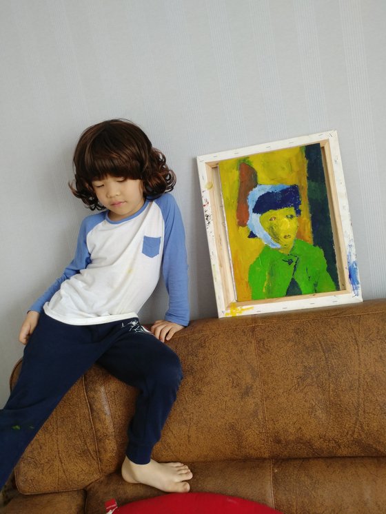 7세(만6세)때 하민이가 그린 고흐 자화상. [사진 김민주]