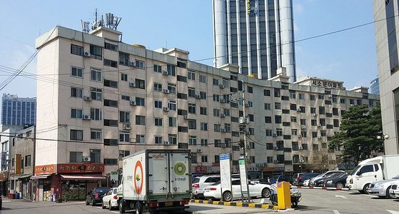 2017년 4월 8일 서울 서대문구 미근동 서소문아파트 [사진 HappyMidnight]